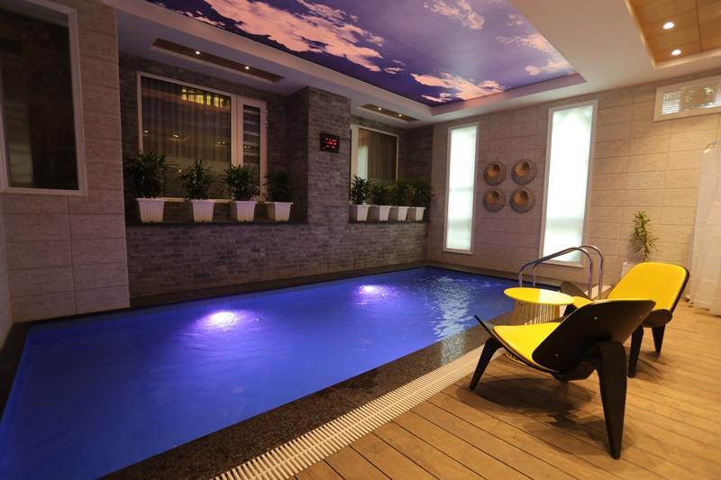 Milestone Inn & Spa Масурі Екстер'єр фото