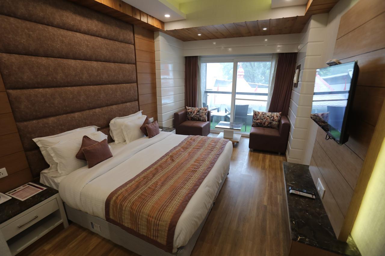Milestone Inn & Spa Масурі Екстер'єр фото
