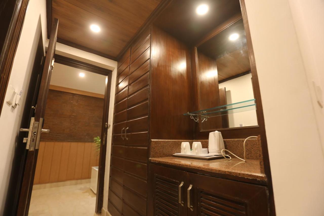 Milestone Inn & Spa Масурі Екстер'єр фото
